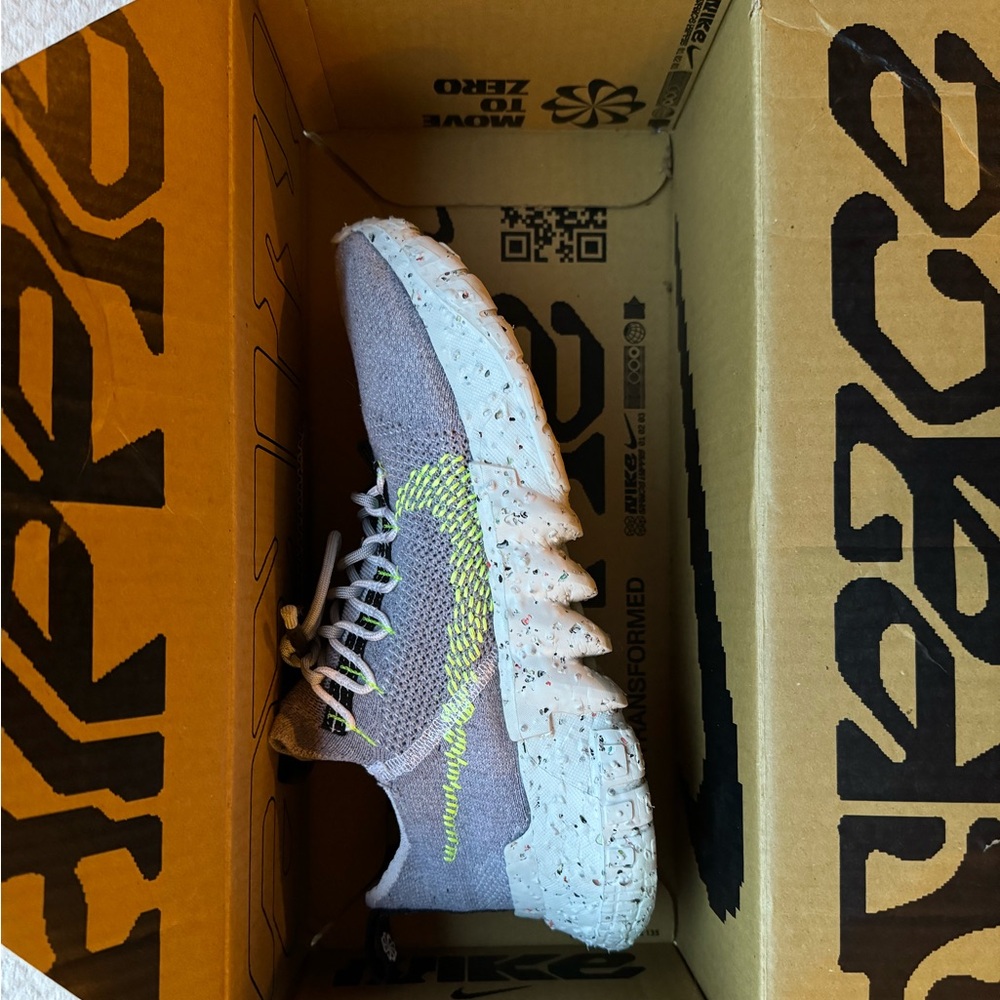 Nike Space Hippie 01